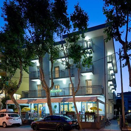 רימיני Hotel Grappoli מראה חיצוני תמונה