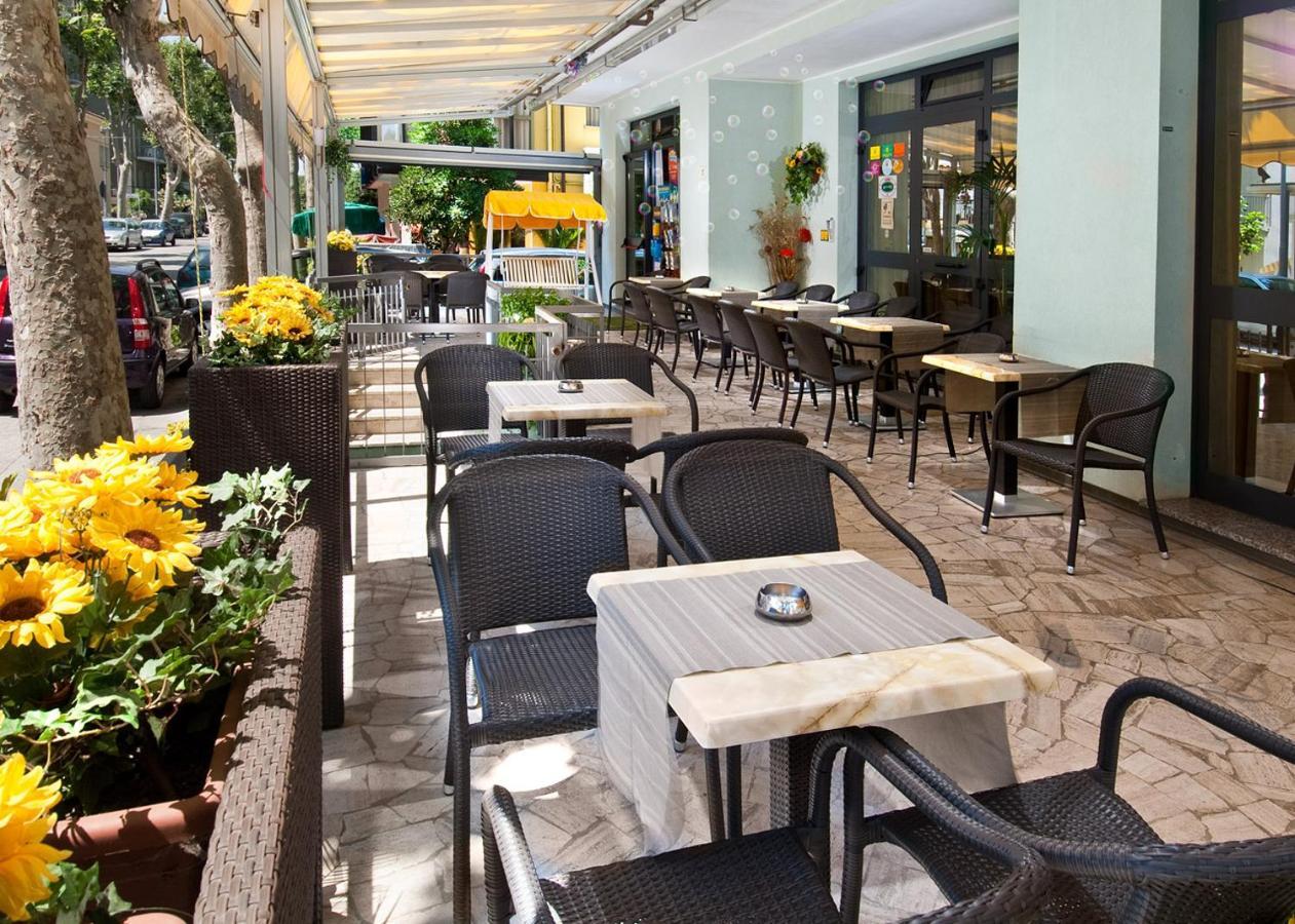 רימיני Hotel Grappoli מראה חיצוני תמונה